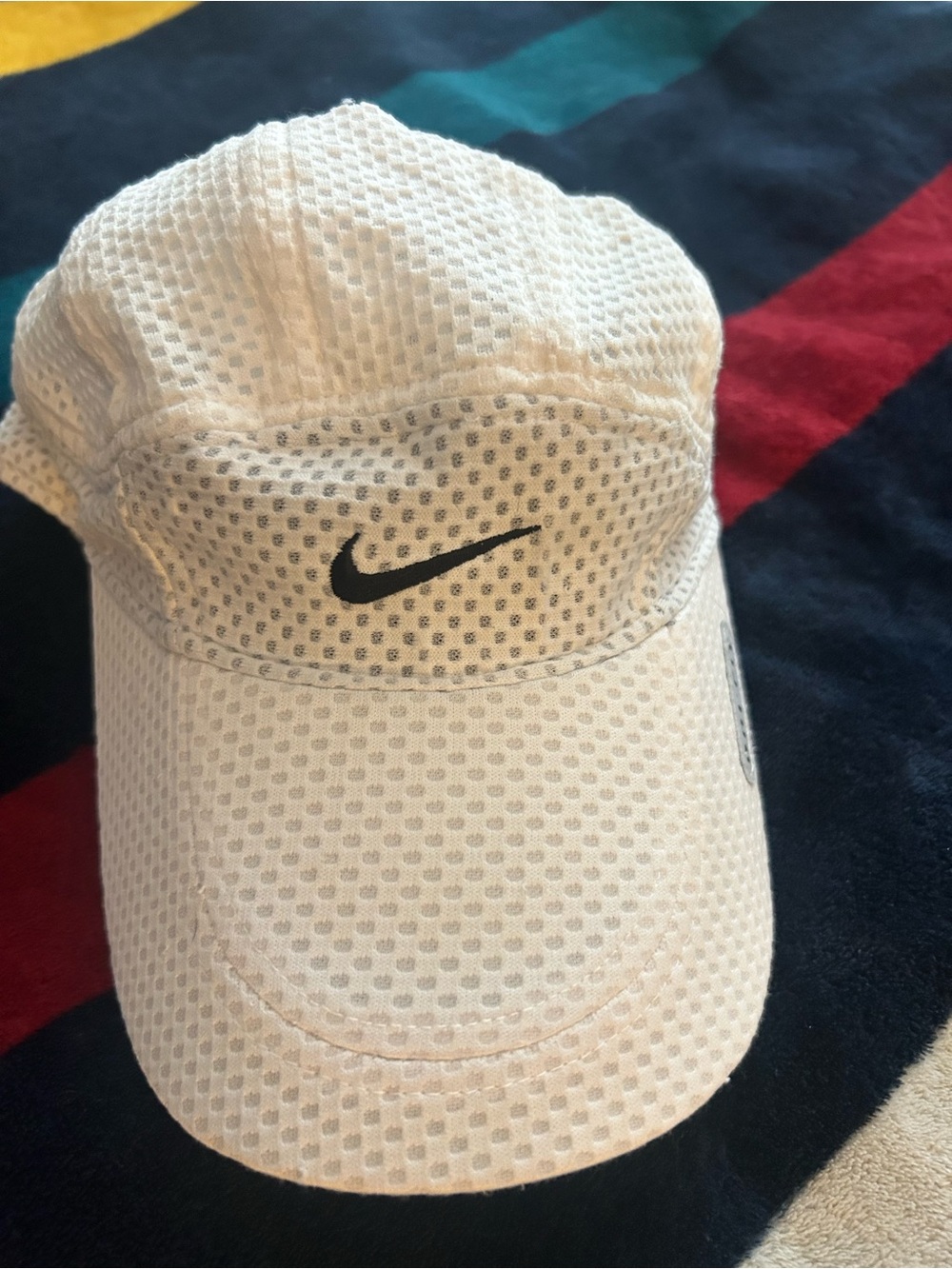 Vintage Nike tailwind Men’s White Mesh Athletic Baseball Cap